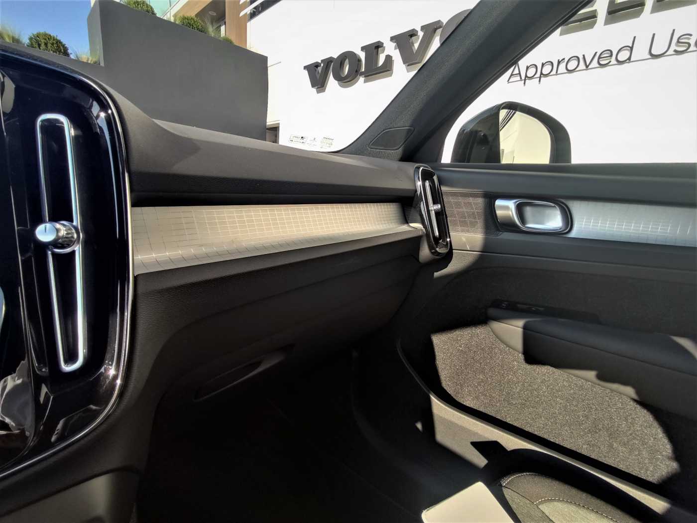 Volvo  XC40 Momentum, T3 163hp