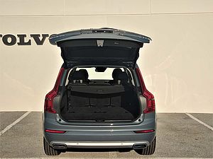 Volvo  Momentum+ 7-θέσιο D5 2.0L Ντίζελ 8-τάχυτο aυτόματο AWD